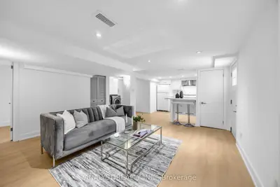 39 Chartwell Road Lower Level, Toronto, On M8z 4e9
