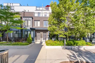 2232 Bromsgrove Road 7, Mississauga, On L5j 0b3