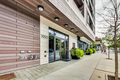 1990 Bloor Street W 210, Toronto, On M6p 3l1