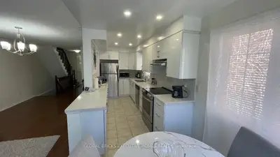 5255 Palmetto Place 11, Mississauga, On L5m 0h2