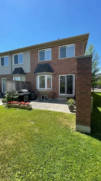 5255 Palmetto Place 11, Mississauga, On L5m 0h2