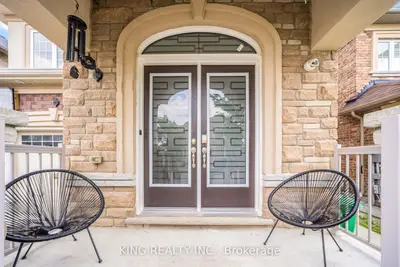 11 Malpass Street, Brampton, On L7a 4a3