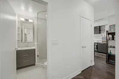 1830 Bloor Street W 930, Toronto, On M6p 3k6