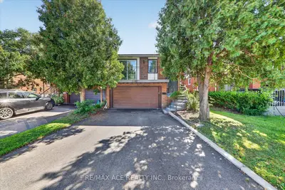 2330 Glastonbury Road S, Burlington, On L7p 3y3