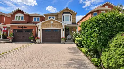 12 Prado Court, Toronto, On M6b 4l2