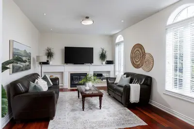 147 Innville Crescent, Oakville, On L6l 0b8