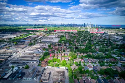 71 Stock Avenue, Toronto, On M8z 5c5