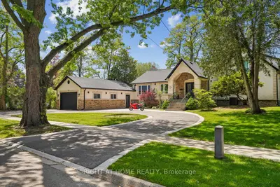 2090 Stonehouse Crescent, Mississauga, On L5h 3j1