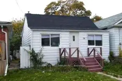 56 Beechwood Avenue, Toronto, On M6n 4t3