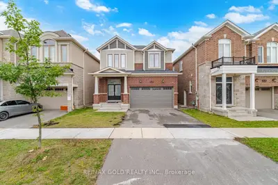 526 Kennedy Circle W, Milton, On L9e 1p9