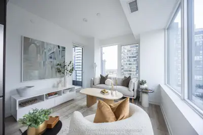395 Square One Drive 4710, Mississauga, On L5b 0p6