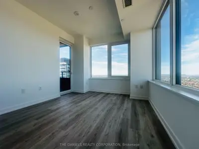 395 Square One Drive 4710, Mississauga, On L5b 0p6