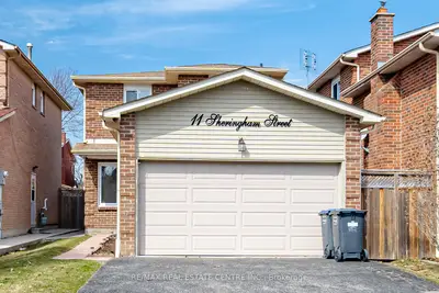 11 Sheringham Street, Brampton, On L6z 2p5