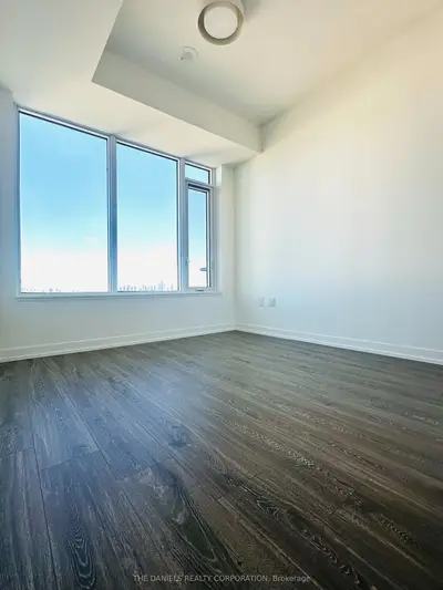 2485 Eglinton Avenue W 1212, Mississauga, On L5m 2t1