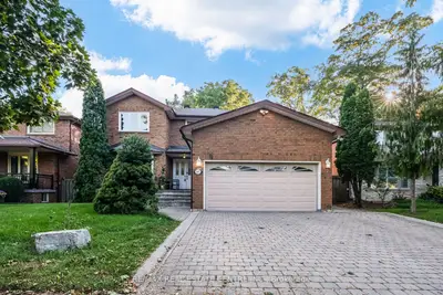 167 Whitchurch Mews Upper Level, Mississauga, On L5a 4b2