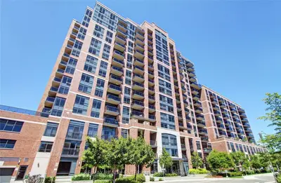 61 Heintzman Street 1310, Toronto, On M6p 5a2