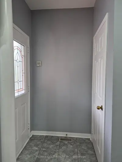 22 Blue Whale Boulevard, Brampton, On L6r 2m2