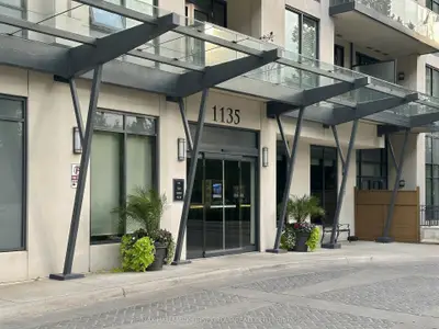 1135 Royal York Road 912, Toronto, On M9a 0c3