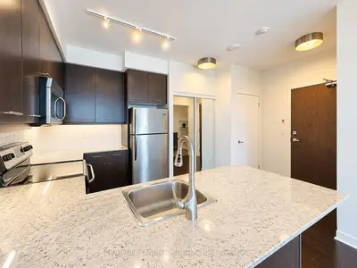 360 Square One Drive 1306, Mississauga, On L5b 0g7