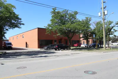 199 Wilkinson Road, Brampton, On L6t 4m2