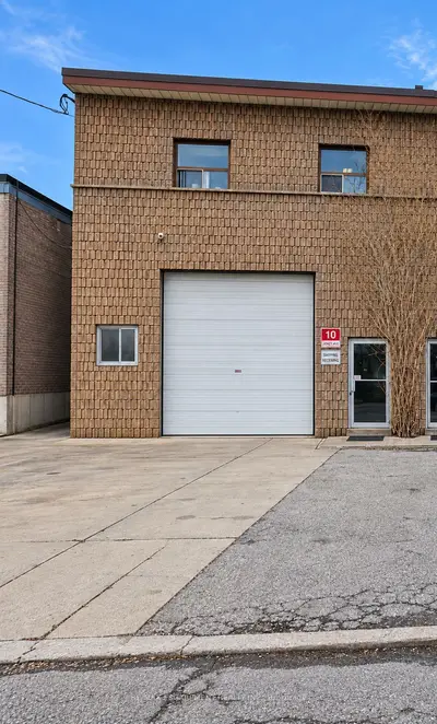 10 Jenet Avenue, Toronto, On M6h 1r4