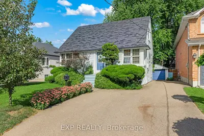 79 Shaver Avenue N, Toronto, On M9b 4n6