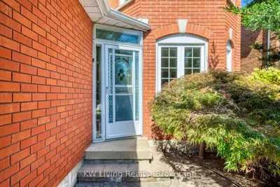 531 Avonwick Avenue, Mississauga, On L5r 3m9