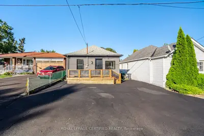 1019 Ogden Avenue, Mississauga, On L5e 2g4