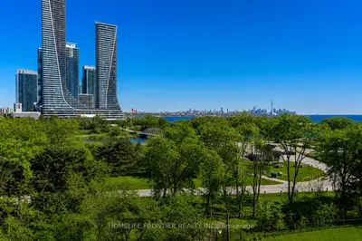 2261 Lakeshore Boulevard W 611, Toronto, On M8v 3x1