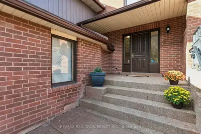 2537 ADDINGHAM Crescent, Oakville, ON L6J 7K7