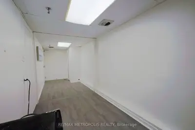 258 Wallace Avenue Studio 6, Toronto, On M6p 3m9
