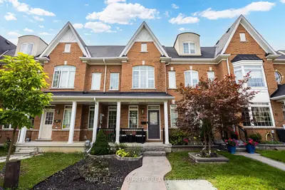 20 Abraham Welsh Road, Toronto, On M9m 0b7