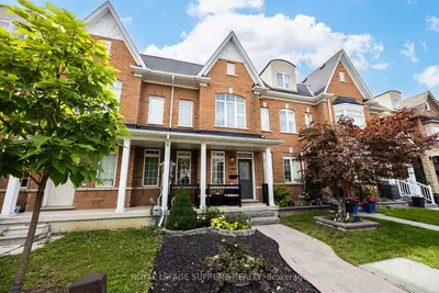 20 Abraham Welsh Road, Toronto, On M9m 0b7