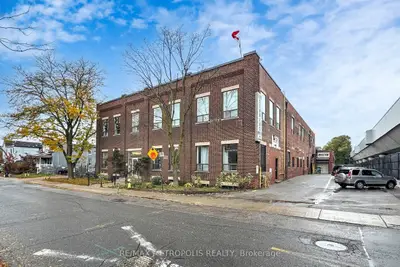 258 Wallace Avenue Studio 1-2, Toronto, On M6p 3m9