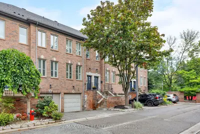 175 Grand Avenue 3, Toronto, On M8y 3y3