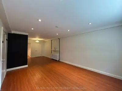 11 Thirty Fifth Street Unit 1, Toronto, On M8w 3j8