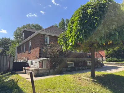 219 Church Street Upper, Toronto, On M5b 1y7