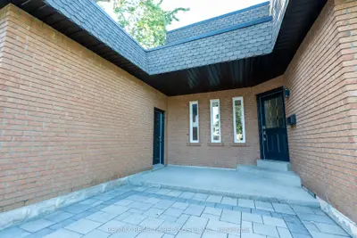 39 Parkside Drive, Brampton, On L6y 2h2