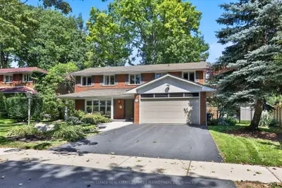 3708 Beechollow Crescent, Mississauga, On L4y 3t2