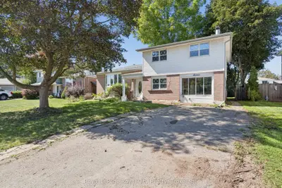 16 Heather Court, Halton Hills, On L7g 2r6