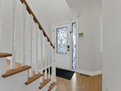 214 Ellis Crescent, Milton, On L9t 6b5