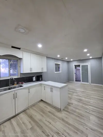 7178 Lancaster Avenue, Mississauga, On L4t 2l2