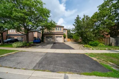 2031 westree Drive, Oakville, ON L6M 3W3