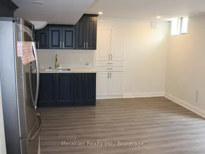 48 Mediterranean Crescent, Brampton, On L6y 0t3