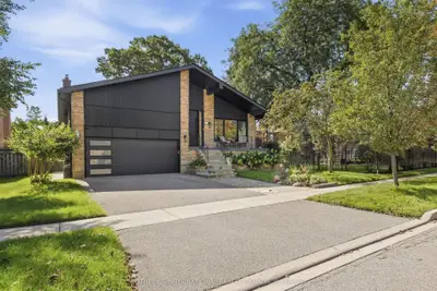420 Abington Avenue, Mississauga, On L5a 1l7
