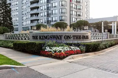 1 Aberfoyle Crescent 2112, Toronto, On M8x 2x8