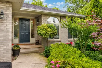 537 Mathewman Crescent, Burlington, On L7l 5s6