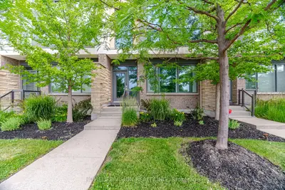 150 Little Creek Road 2, Mississauga, On L5r 0e9