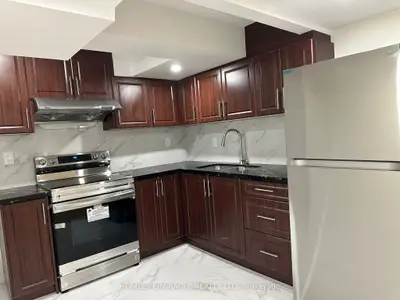 11 Cresswell Drive, Brampton, On L6y 2t5