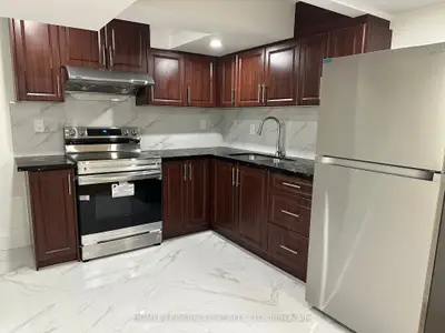 11 Cresswell Drive, Brampton, On L6y 2t5